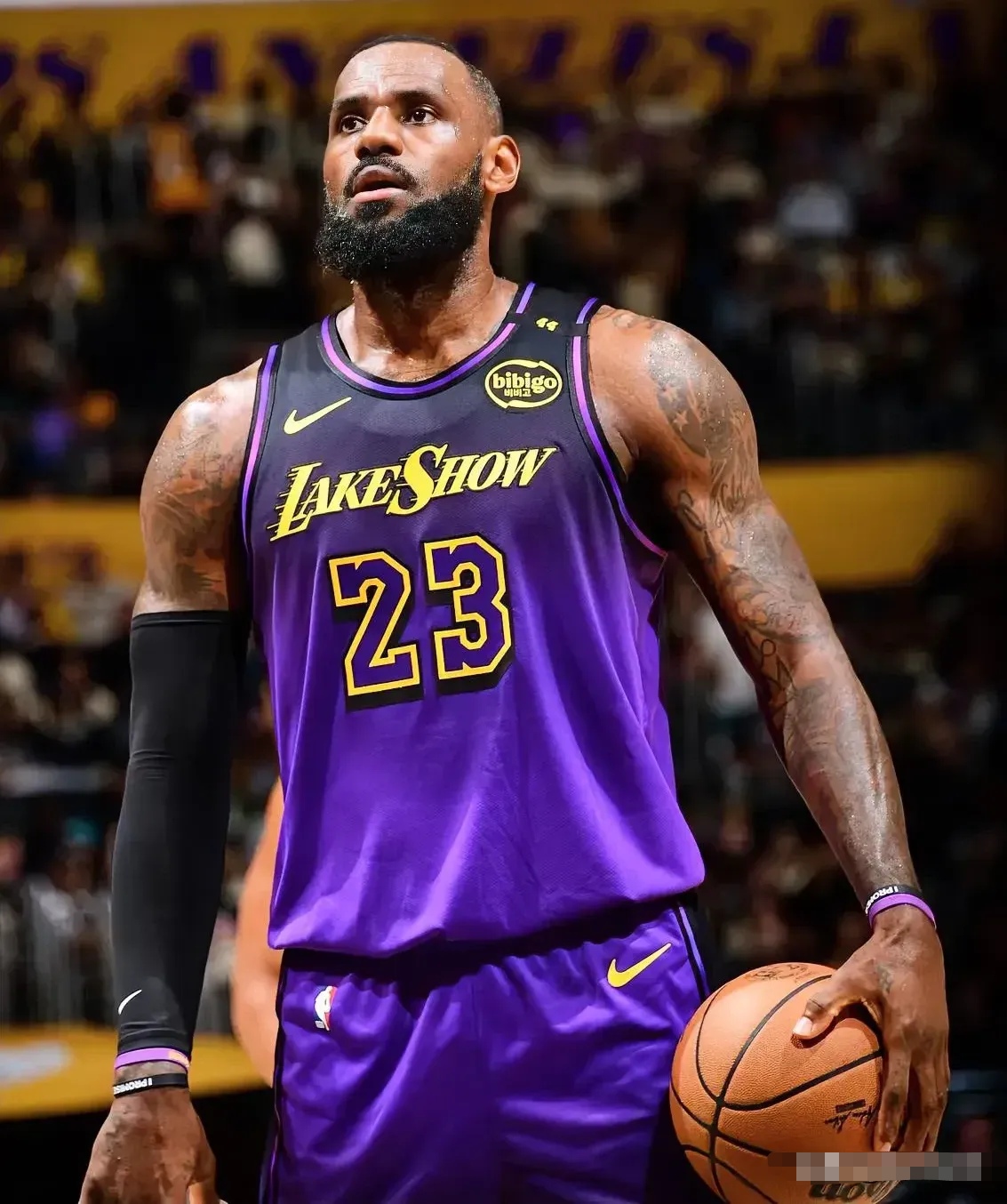 雷速-Uzi在掘金比赛中关键助攻，关键助攻引发热议！的简单介绍