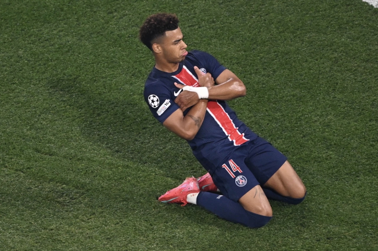 Leisu- 球星姆巴佩 