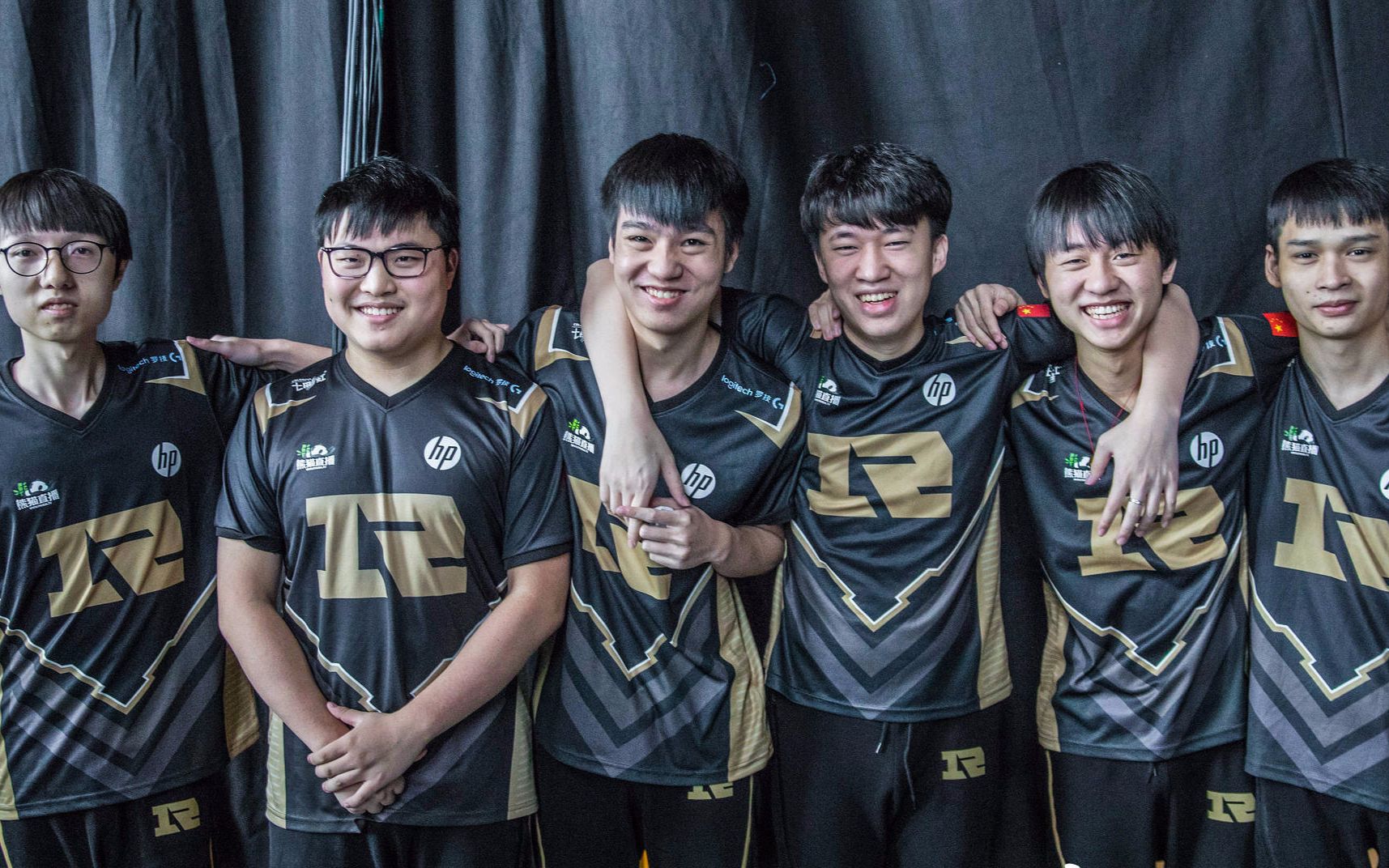 雷速-包含科维托娃在RNG比赛中绝杀，败北引发热议！的词条